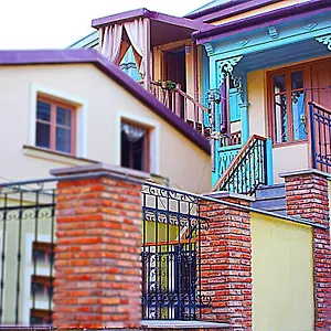 home-in-the-centre-of-old-tbilisi.alltbilisihotels.com/